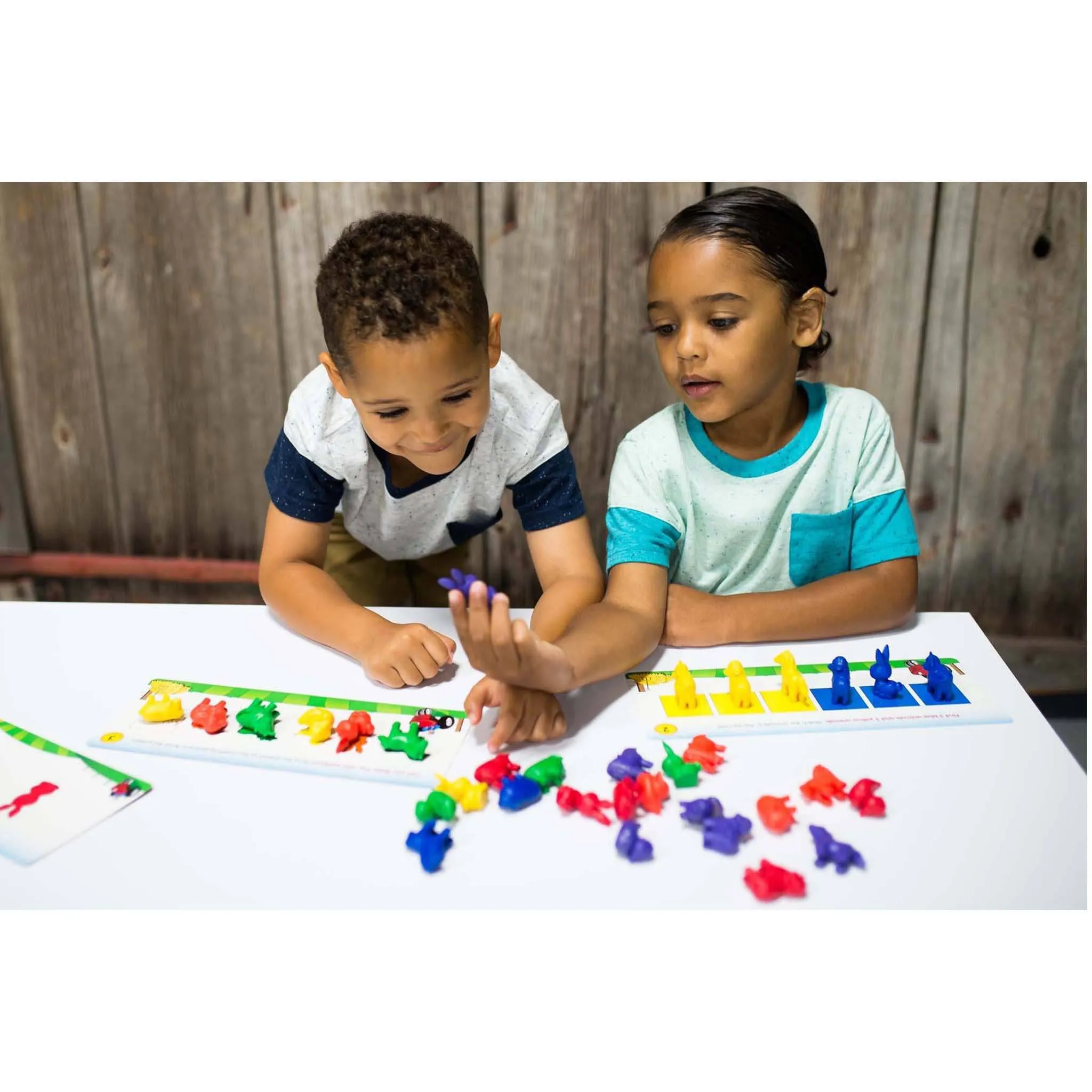 BUSY FARM Pre Reading Counters Set