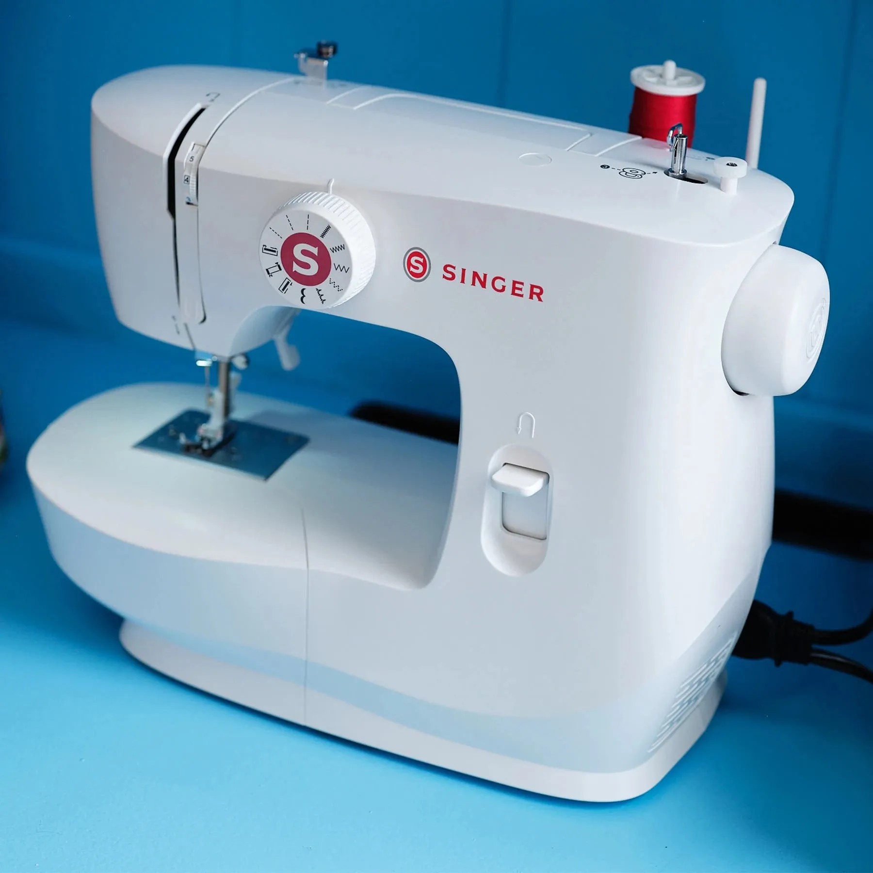 SINGER® Refurbished MX60 Sewing Machine